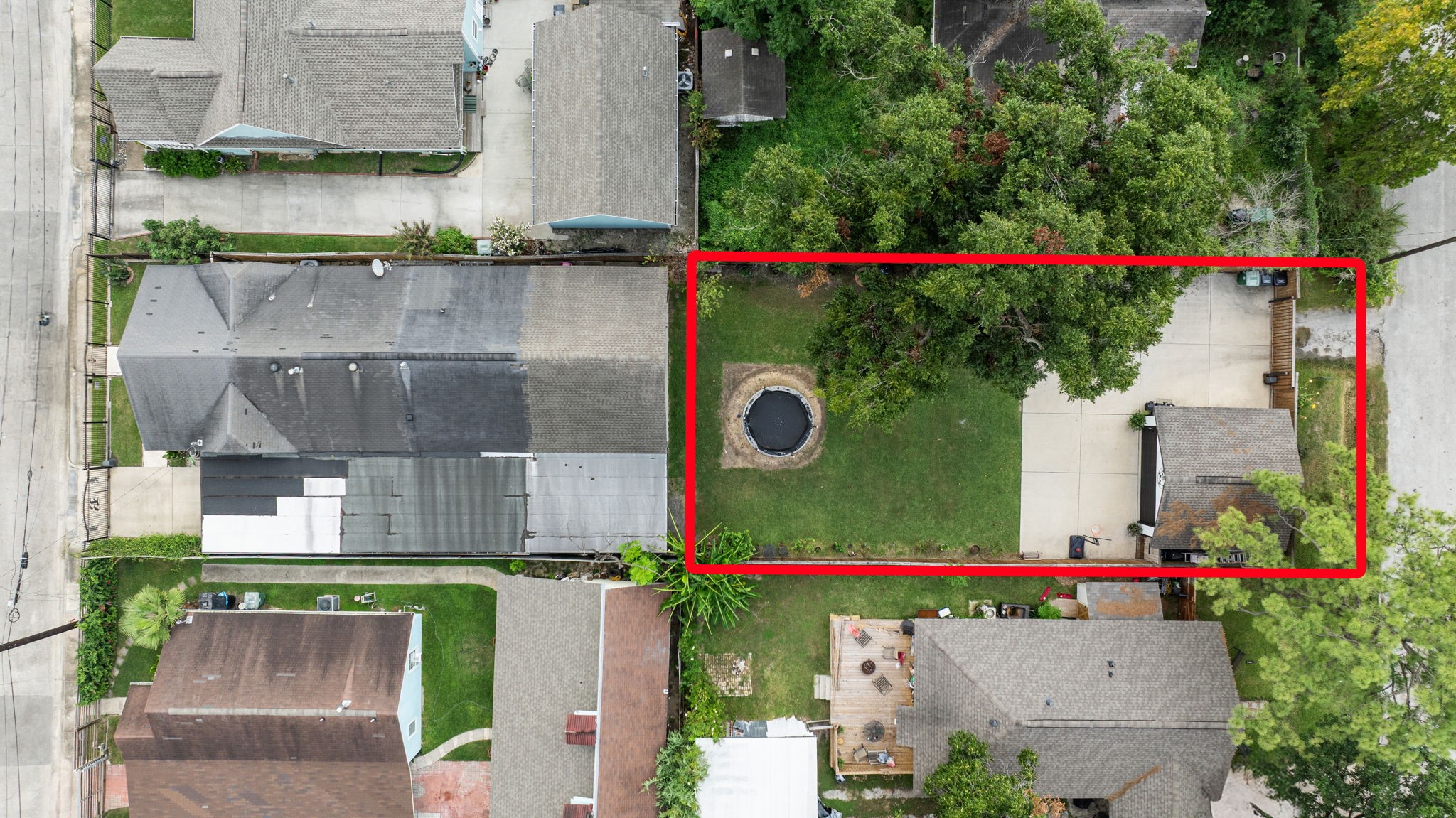 5221 McCormick Street Houston, TX 77023 - Photo 2 of 13 a view of street