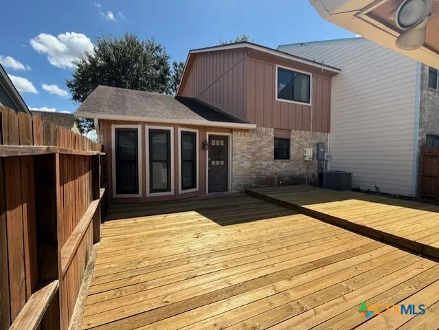 a house view with a outdoor space