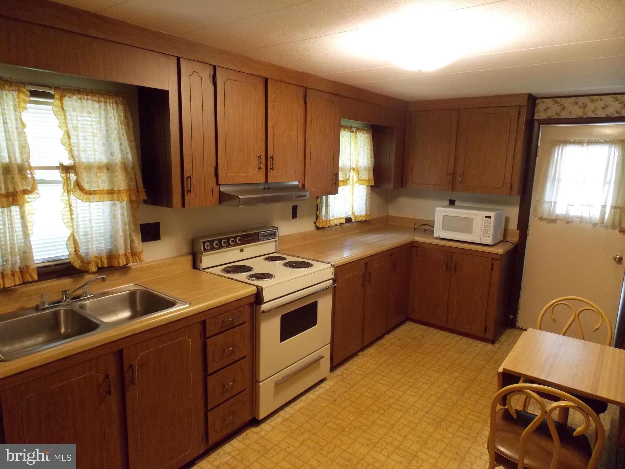 13100 Miles Road Baltimore, MD 21220 - Photo 3 of 24 Kitchen