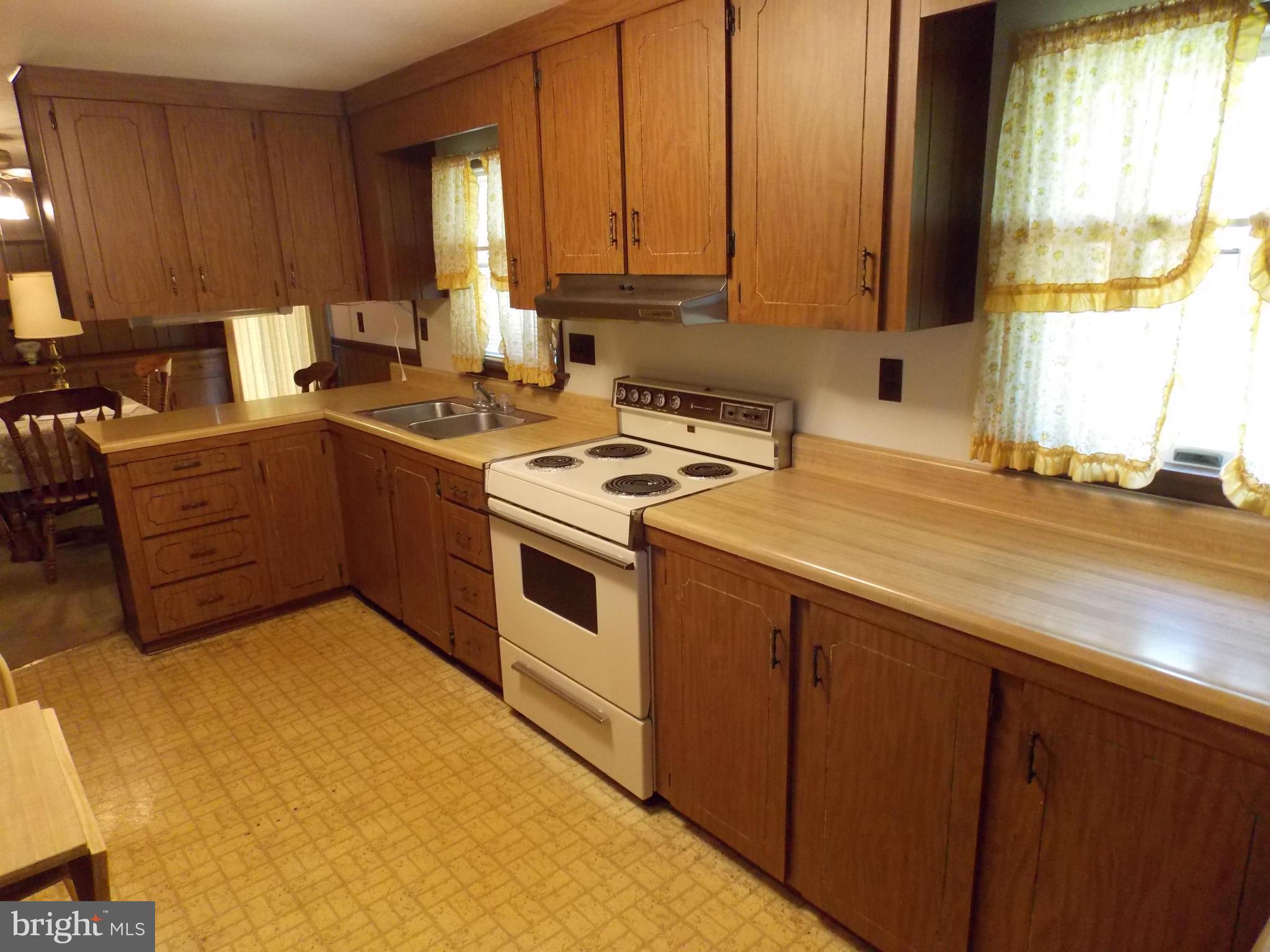 13100 Miles Road Baltimore, MD 21220 - Photo 4 of 24 Kitchen