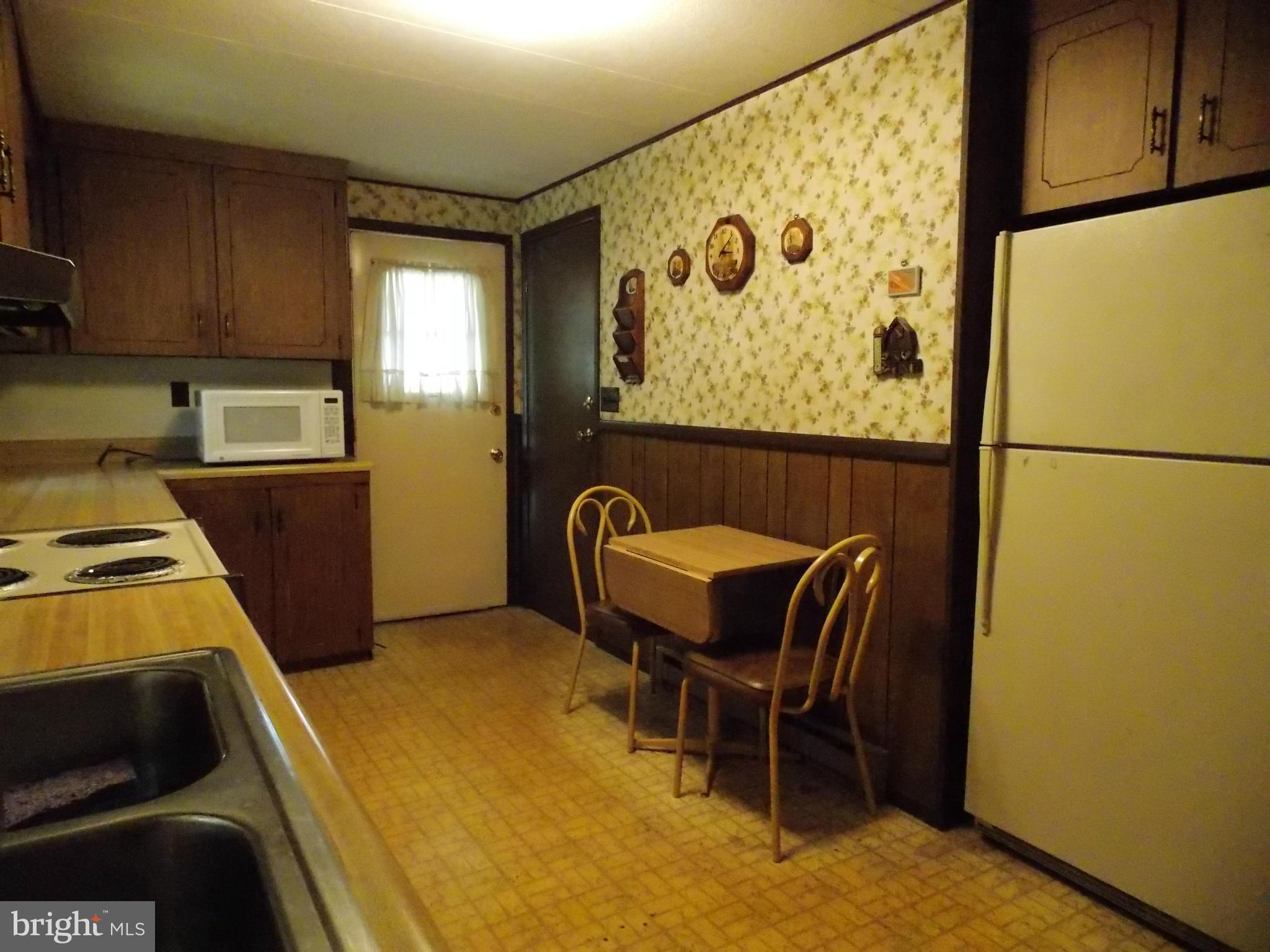 13100 Miles Road Baltimore, MD 21220 - Photo 5 of 24 Kitchen