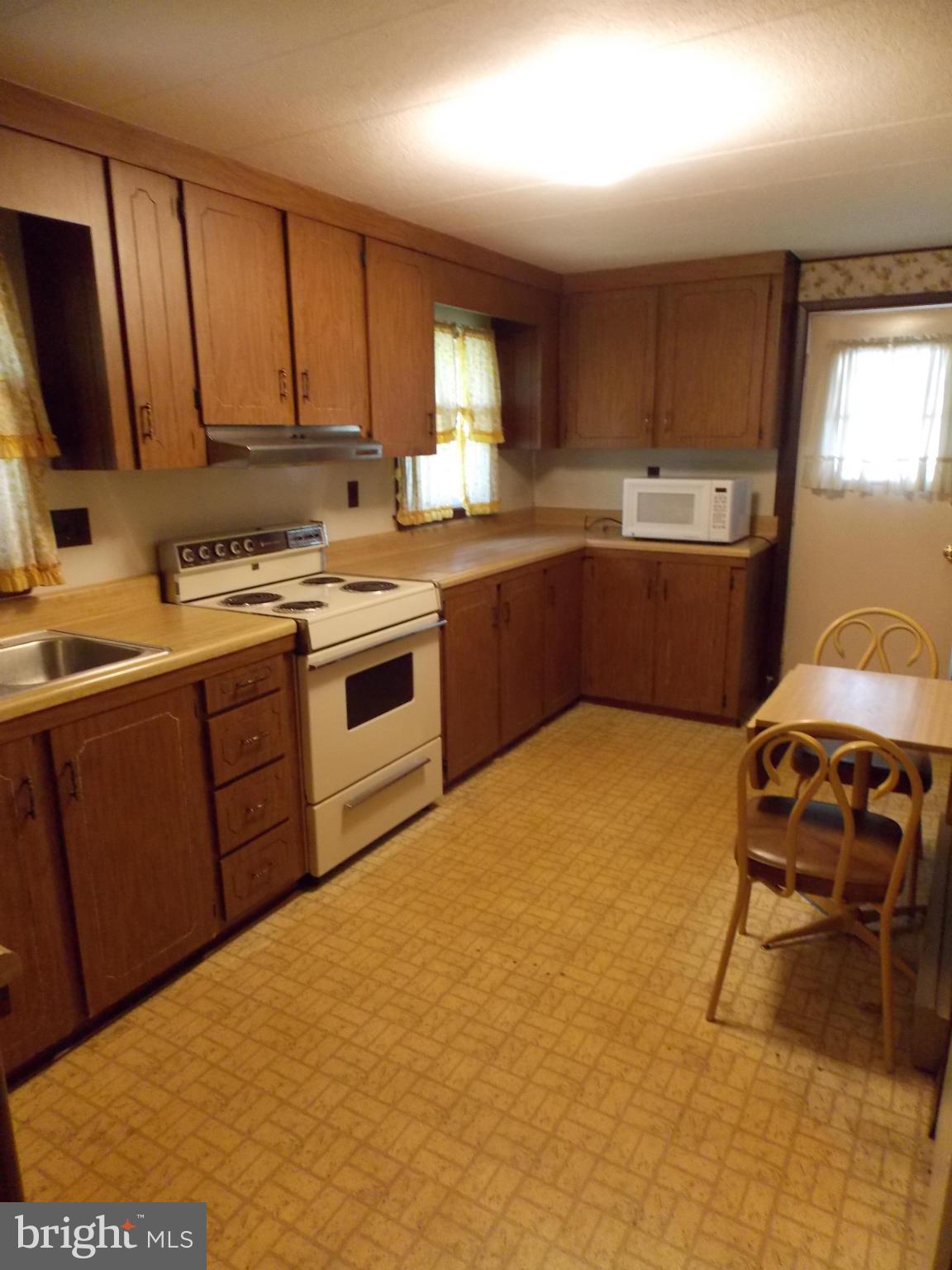13100 Miles Road Baltimore, MD 21220 - Photo 6 of 24 Kitchen