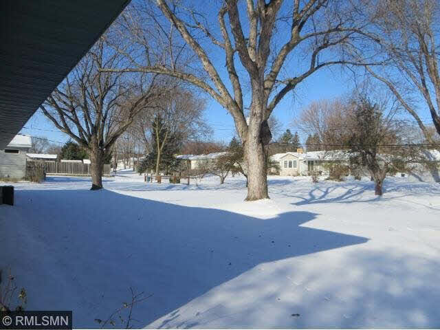 8320 Patsy Lane Golden Valley, MN 55427 - Photo 4 of 16