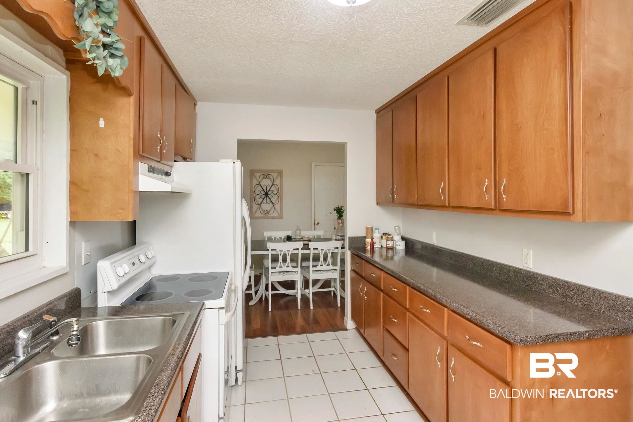 4224 Cottage Hill Road Mobile, AL 36609 - Photo 9 of 29