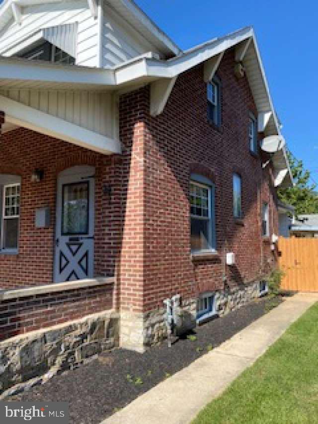 405 State Street Shillington, PA 19607 - Photo 2 of 25