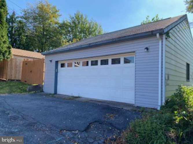 405 State Street Shillington, PA 19607 - Photo 3 of 25