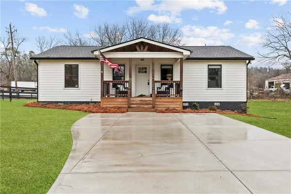$305,000 | 217 North Avenue, Fairmount, GA 30139