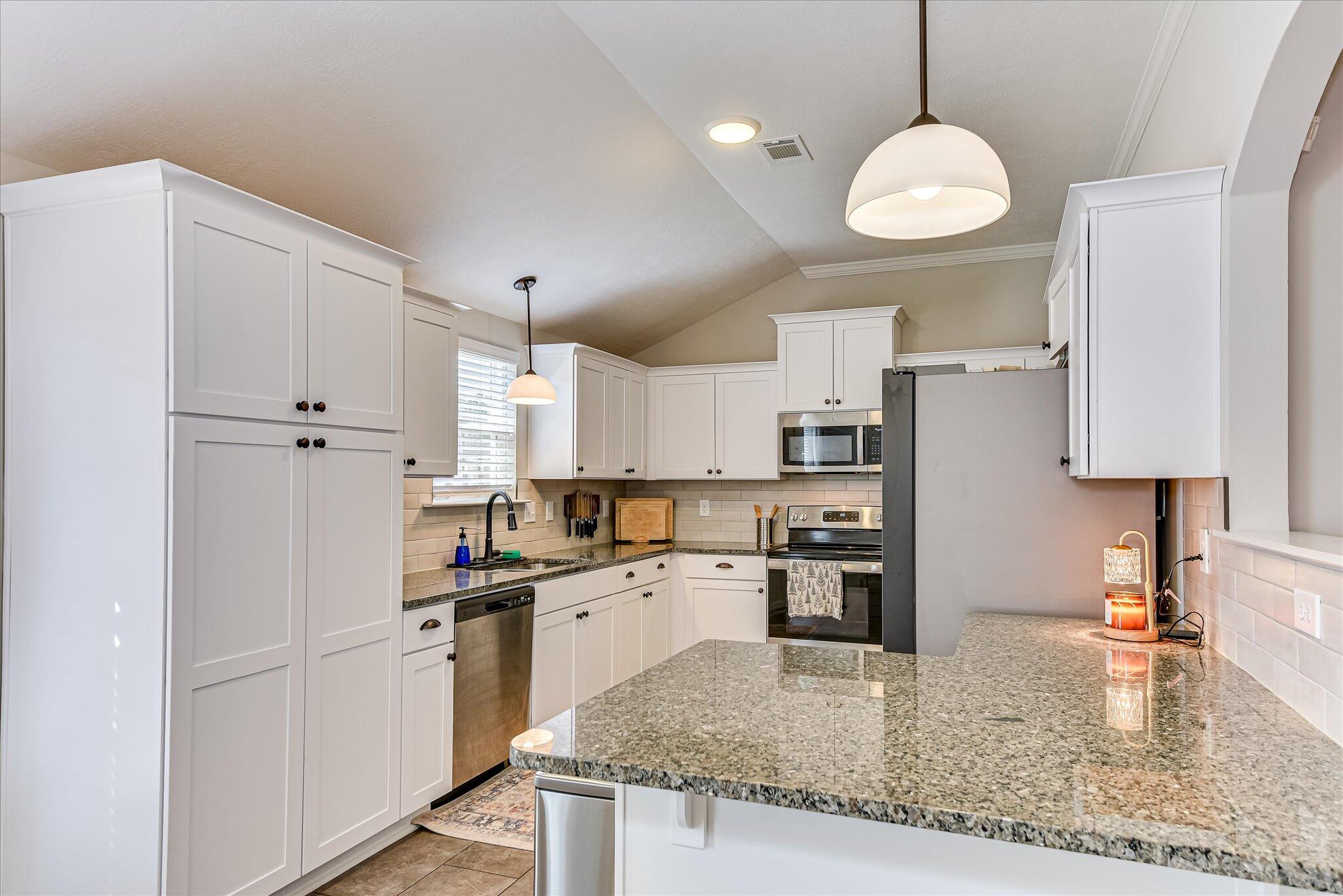 911 Goodale Drive Augusta, GA 30909 - Photo 16 of 46 kitchen