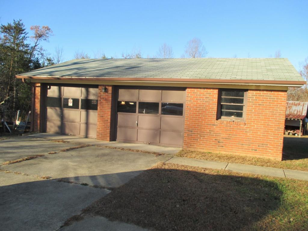 516 Jeffries Cross Road Burlington, NC 27217 - Photo 13 of 20 Gallery Image 13