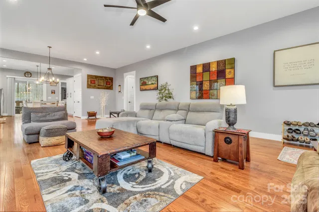 $650,000 | 14 Cider Hl Lane, Hendersonville, NC 28792