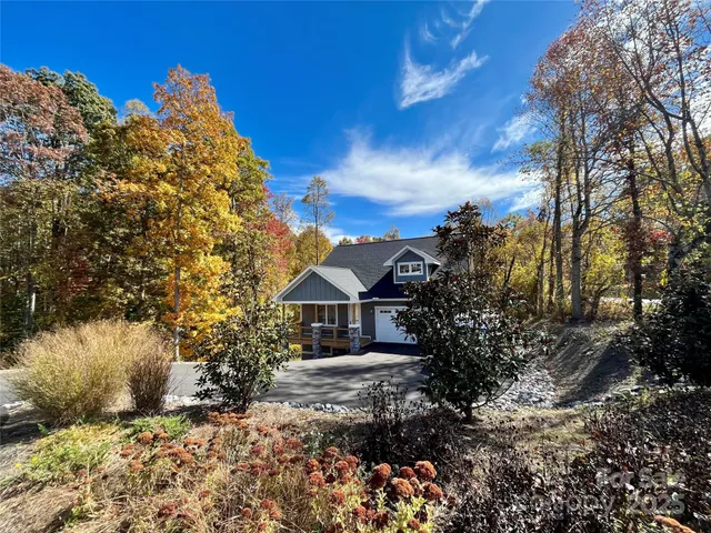 $650,000 | 14 Cider Hl Lane, Hendersonville, NC 28792