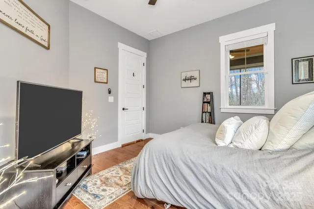 $650,000 | 14 Cider Hl Lane, Hendersonville, NC 28792