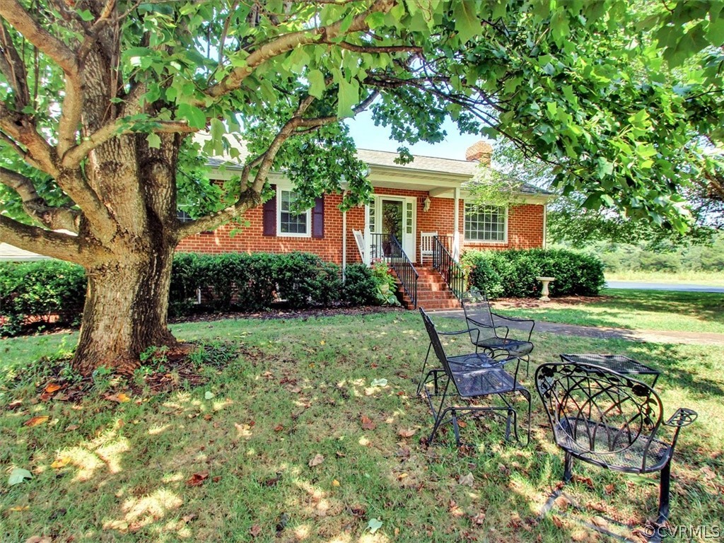 2370 Three Bridge Road Powhatan, VA 23139 - Photo 3 of 45 Gallery Image 3