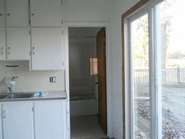 22171 Armada Center Road Armada, MI 48005 - Photo 4 of 25 31083235-3.JPG