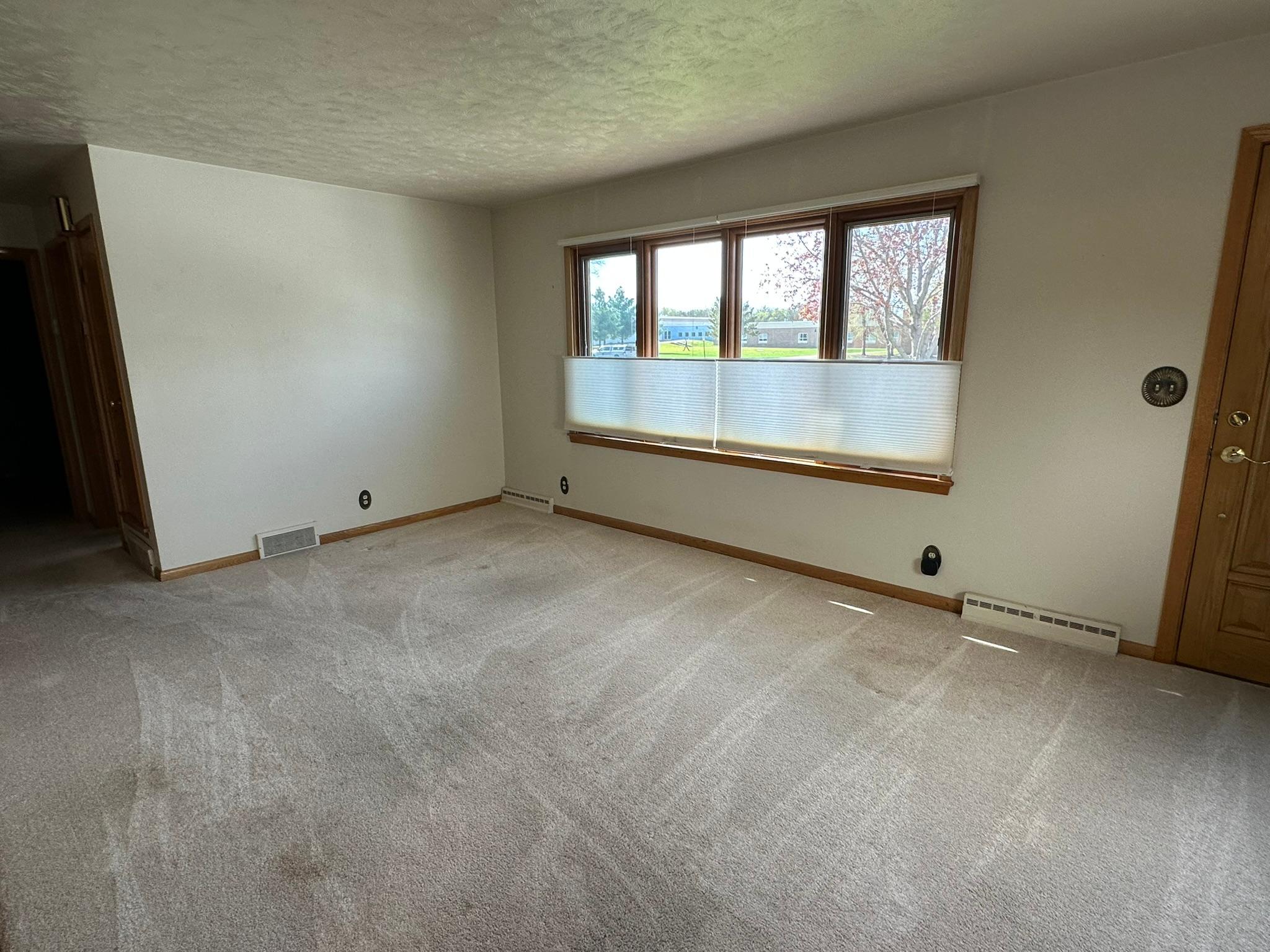 1611 4th Avenue Southeast Austin, MN 55912 - Photo 11 of 20