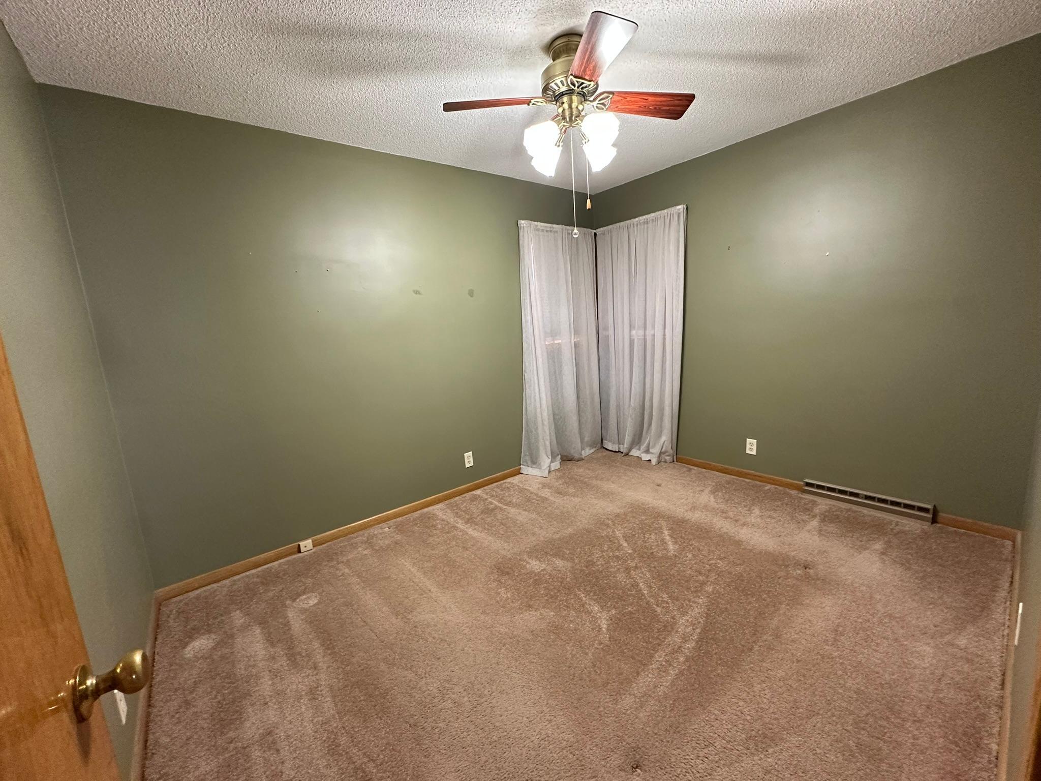 1611 4th Avenue Southeast Austin, MN 55912 - Photo 13 of 20
