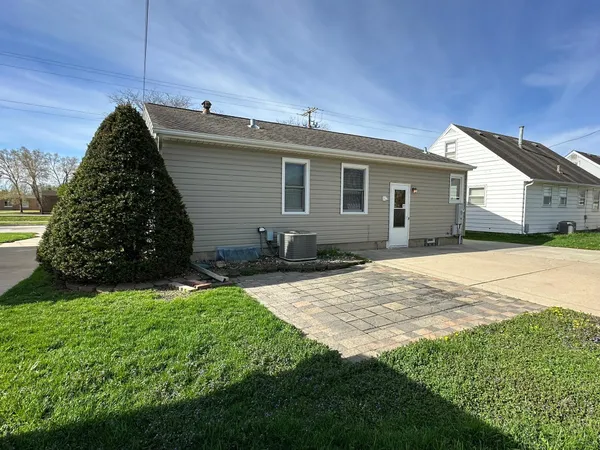 $192,000 | 1611 4th Avenue Southeast, Austin, MN 55912