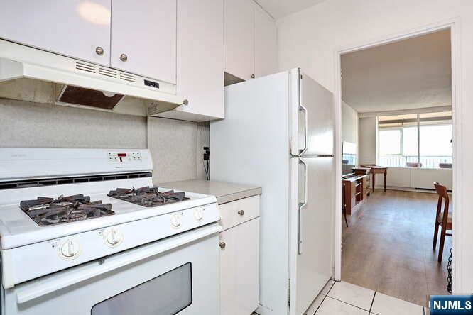 6 Horizon Road, Unit 1205 Fort Lee, NJ 07024 - Photo 20 of 45