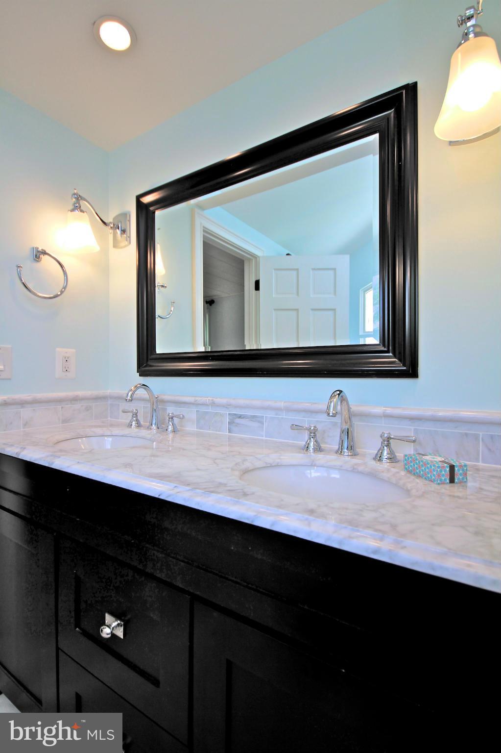 4021 Briar Point Road Baltimore, MD 21220 - Photo 19 of 30 Bath (Master)