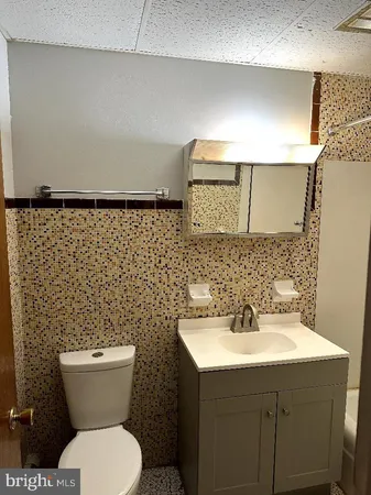 $1,195 | 17 South 2nd Street, Unit E, Quakertown, PA 18951