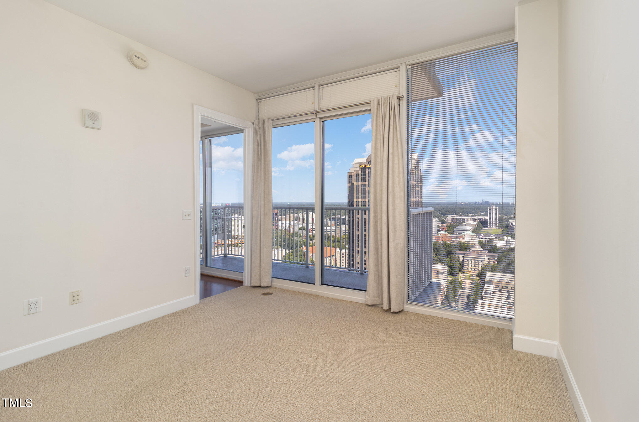 301 Fayetteville Street, Unit 2501 Raleigh, NC 27601 - Photo 12 of 33 Primary Bedroom