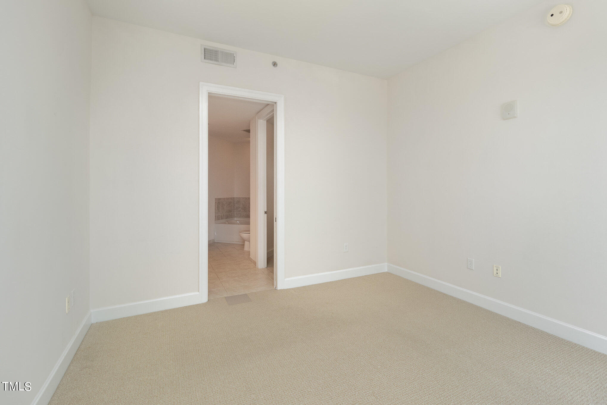 301 Fayetteville Street, Unit 2501 Raleigh, NC 27601 - Photo 18 of 33 2nd Bedroom
