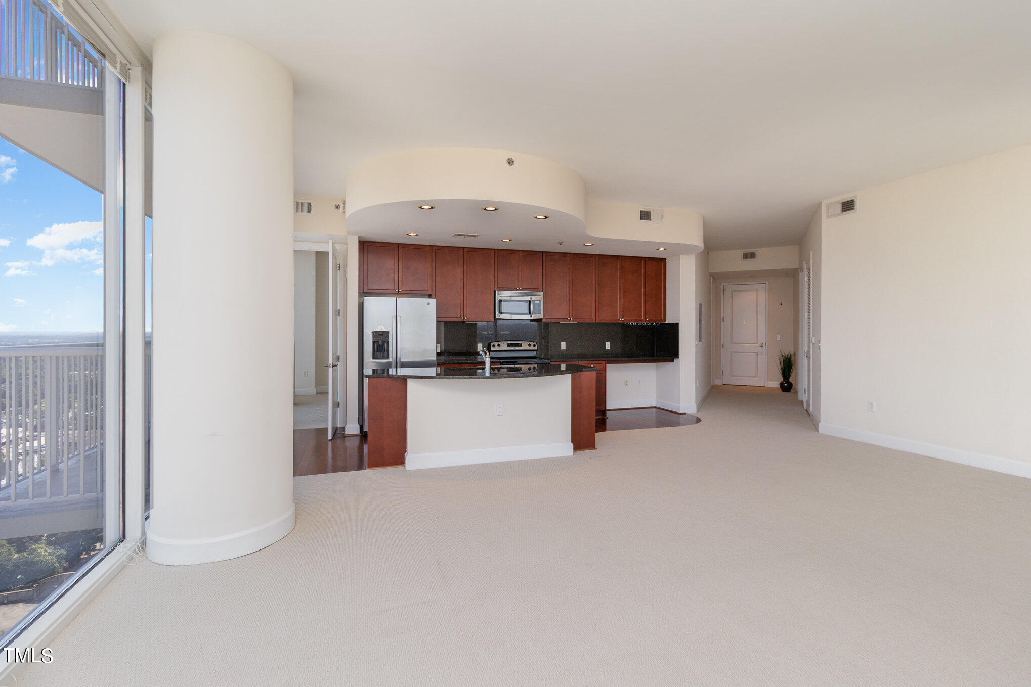 301 Fayetteville Street, Unit 2501 Raleigh, NC 27601 - Photo 8 of 33 Living Room/Kitchen
