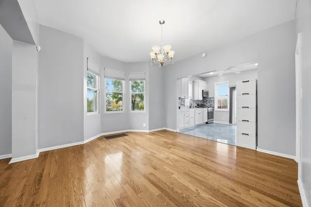 $2,300 | 11224 South Hermosa Avenue, Chicago, IL 60643