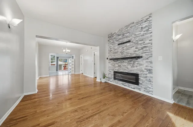 $2,300 | 11224 South Hermosa Avenue, Chicago, IL 60643