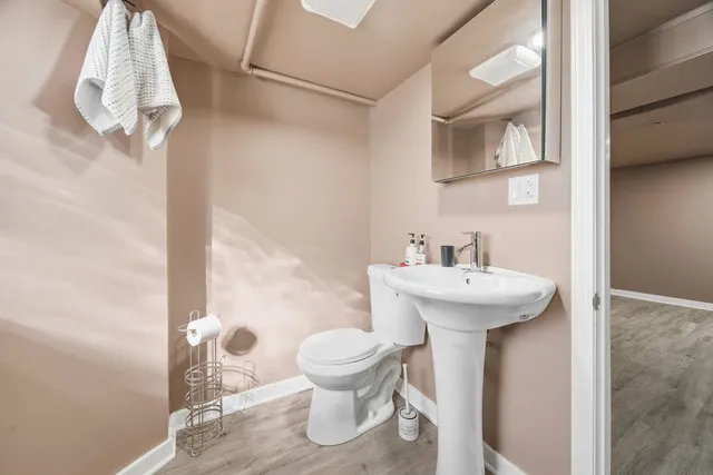 $2,300 | 11224 South Hermosa Avenue, Chicago, IL 60643