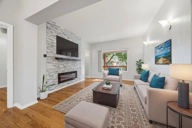 $2,300 | 11224 South Hermosa Avenue, Chicago, IL 60643