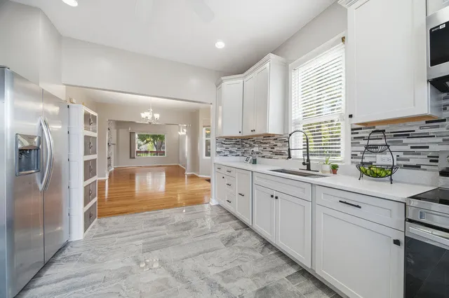 $2,300 | 11224 South Hermosa Avenue, Chicago, IL 60643