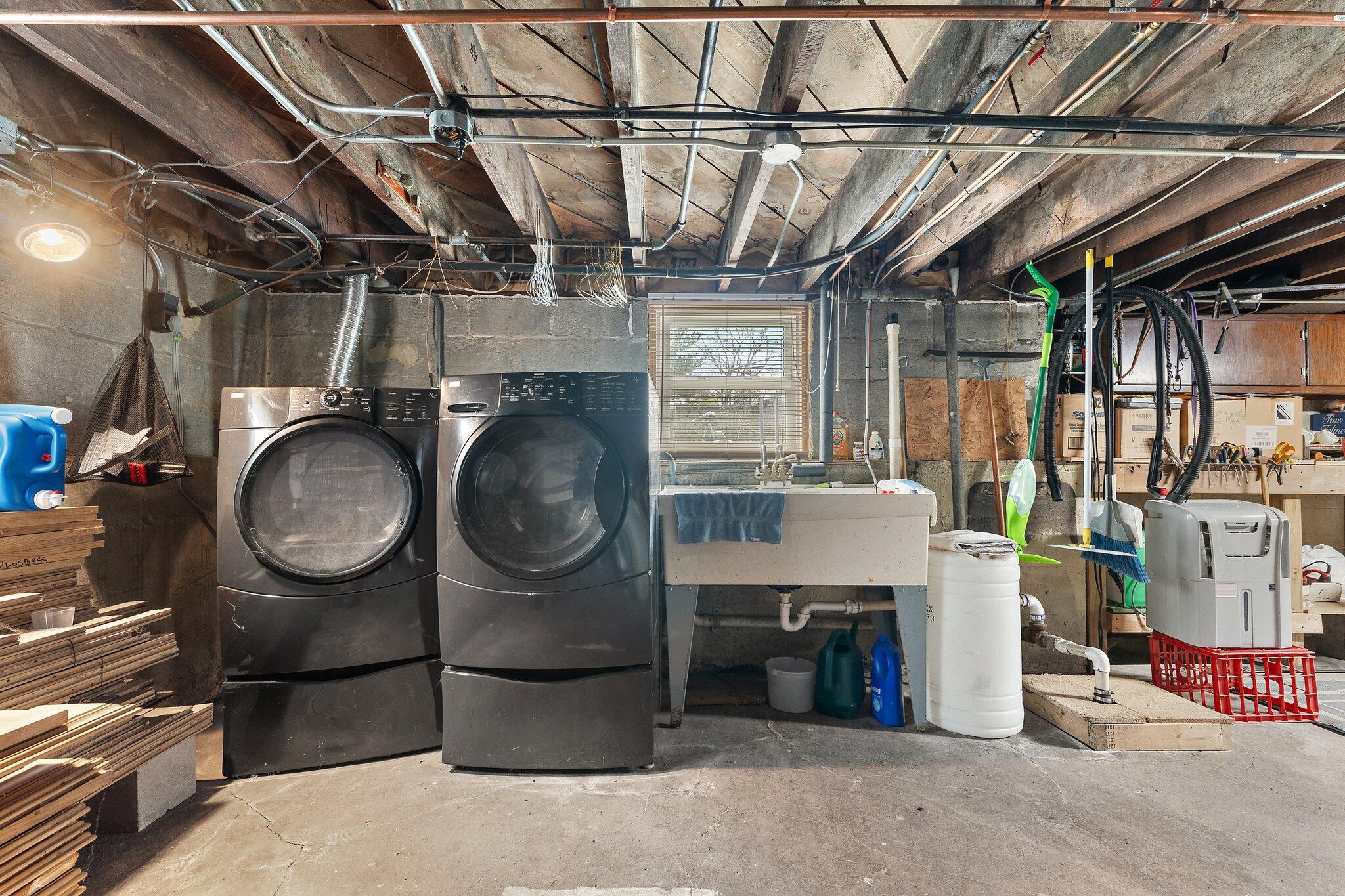 9107 Kleinman Road Highland, IN 46322 - Photo 19 of 22 2048x1365