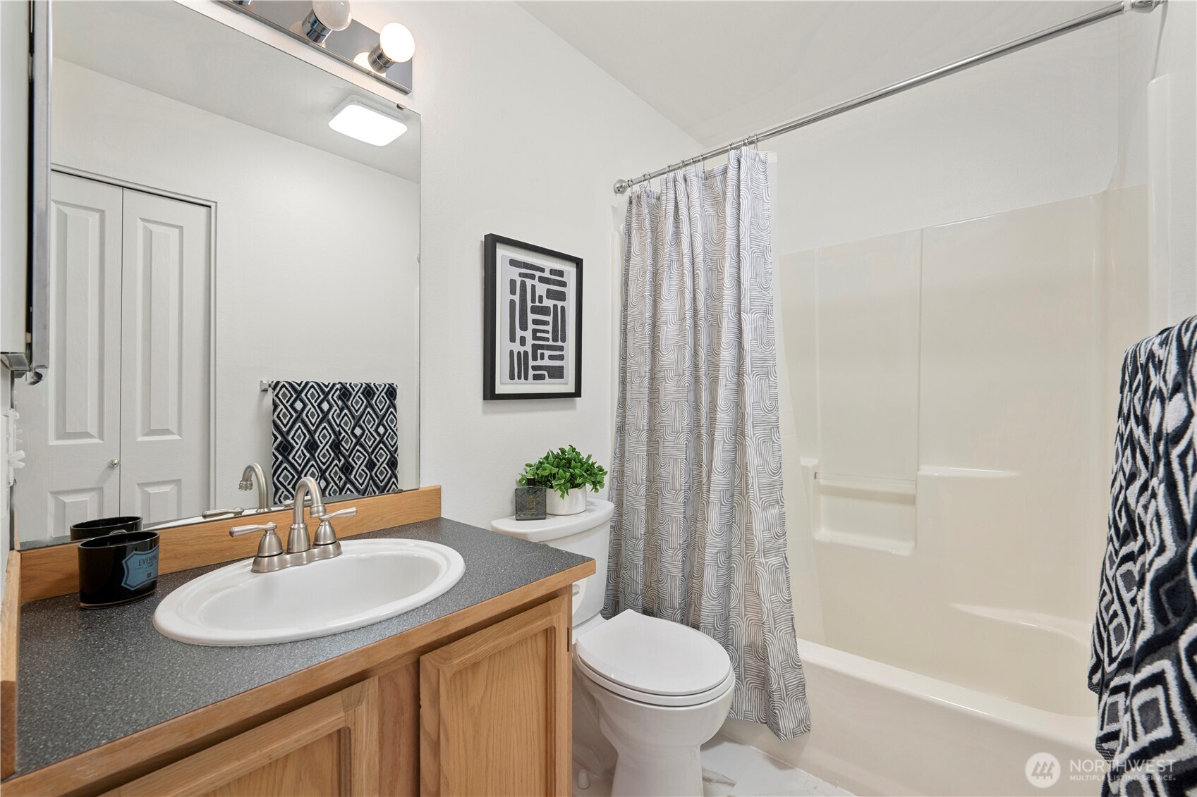 6615 South 239th Place, Unit R110 Kent, WA 98032 - Photo 22 of 26