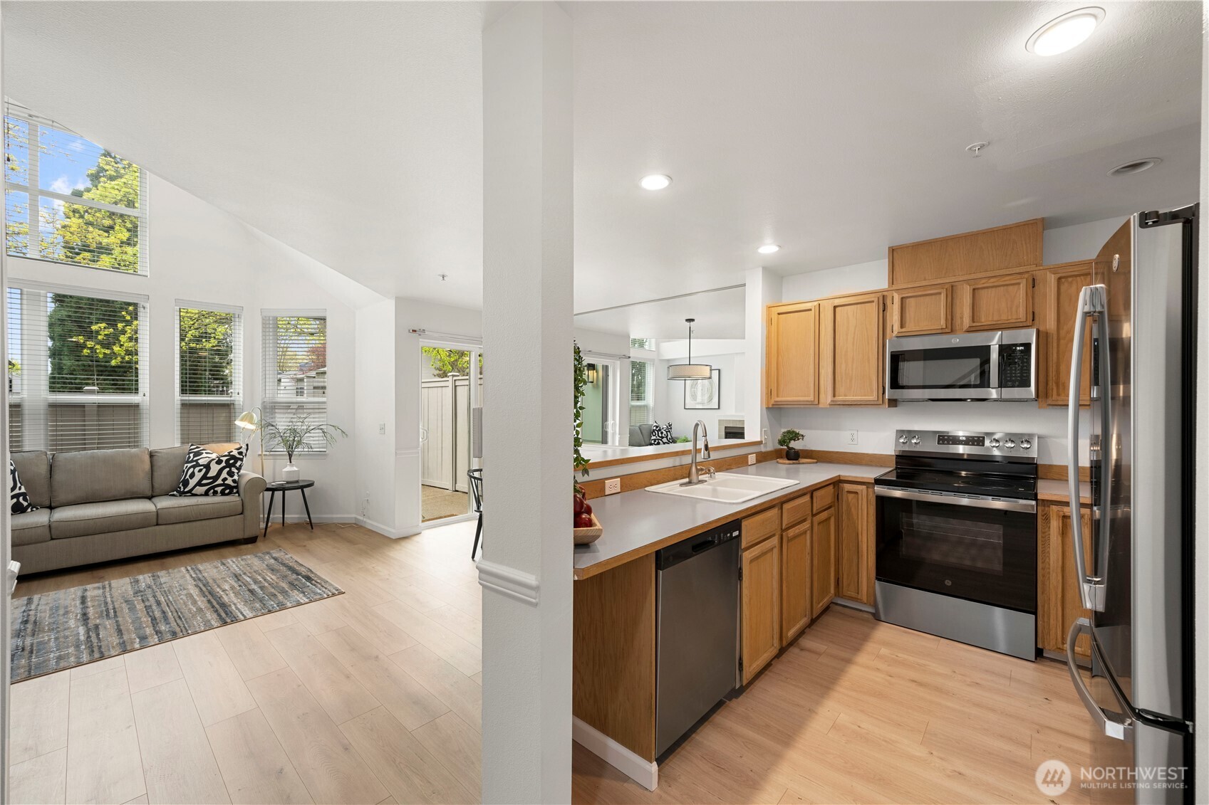 6615 South 239th Place, Unit R110 Kent, WA 98032 - Photo 3 of 26