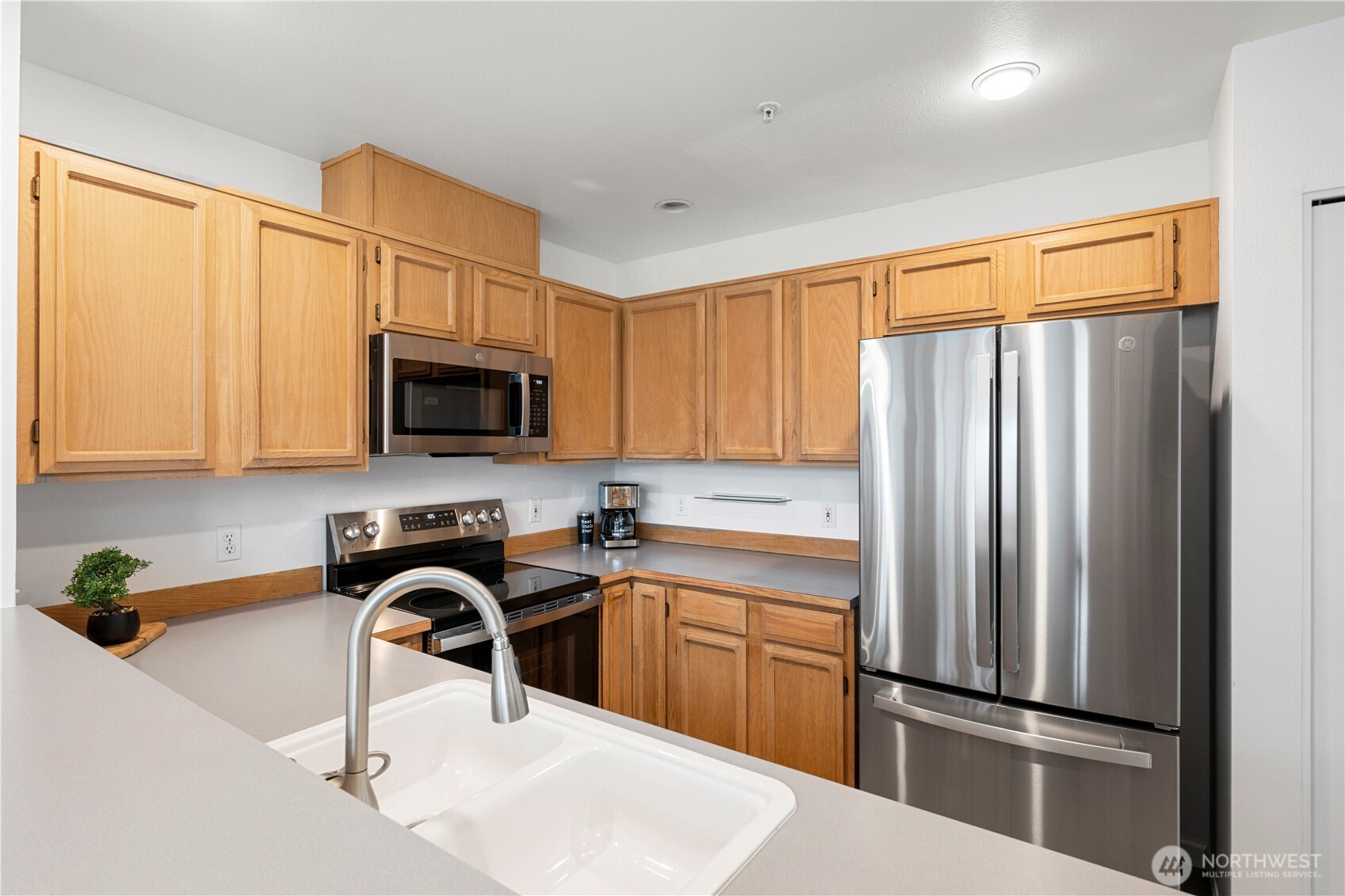 6615 South 239th Place, Unit R110 Kent, WA 98032 - Photo 5 of 26