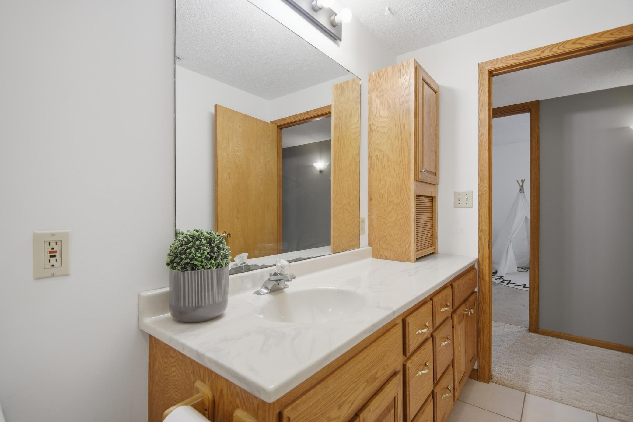 2305 13th Street Southwest Austin, MN 55912 - Photo 34 of 48