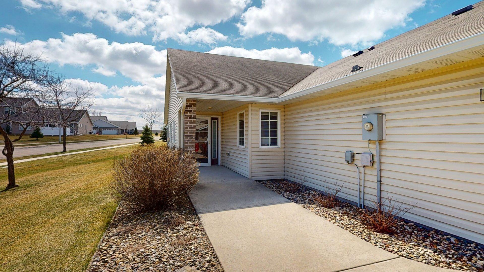 2116 Coopers Place Southeast Rochester, MN 55904 - Photo 2 of 55