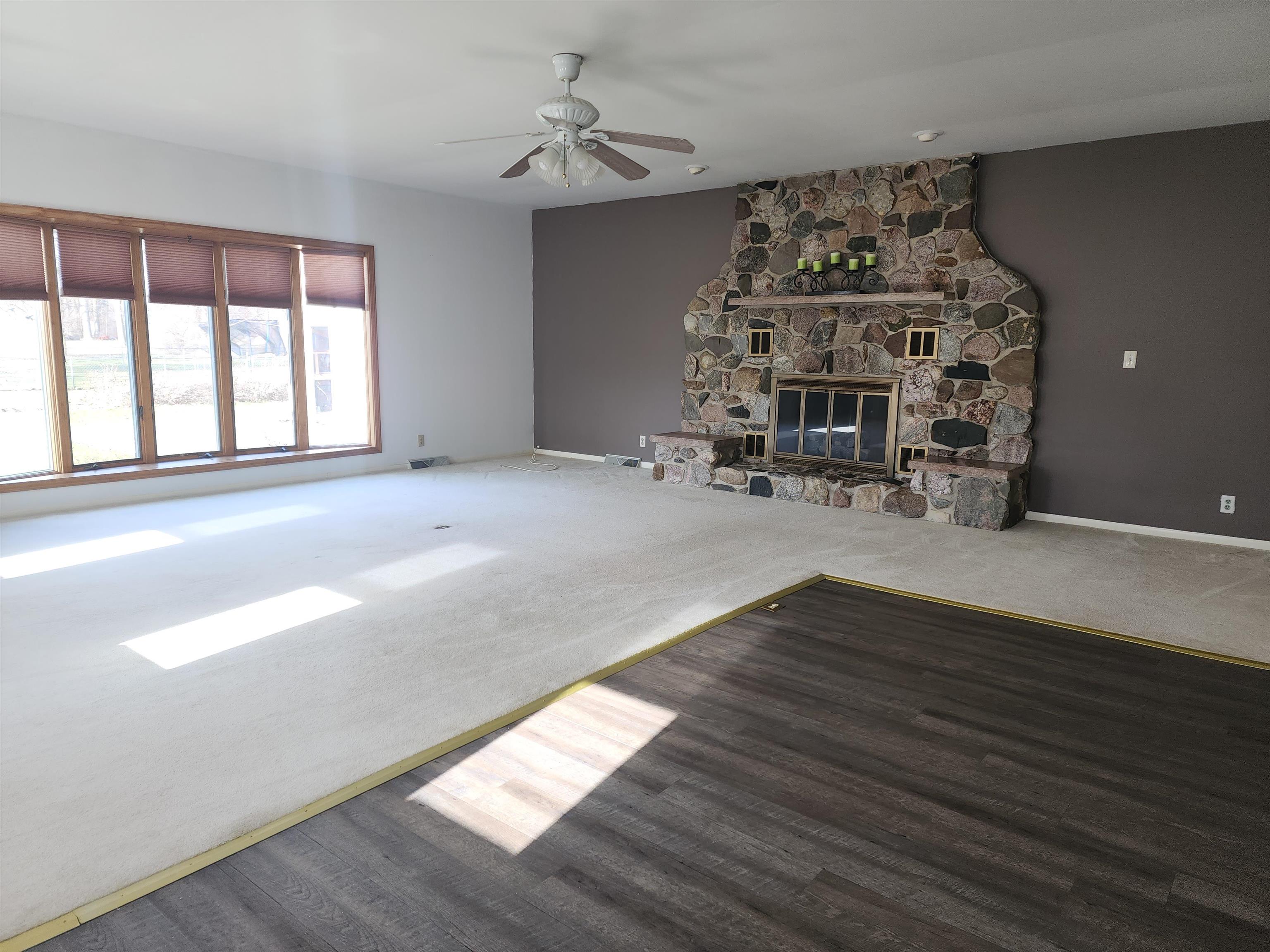 4724 2 Mile Road Bay City, MI 48706 - Photo 4 of 37 Gallery Image 4