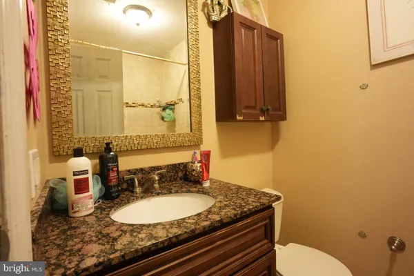 $310,000 | 5 Tudor Court, Ewing, NJ 08628