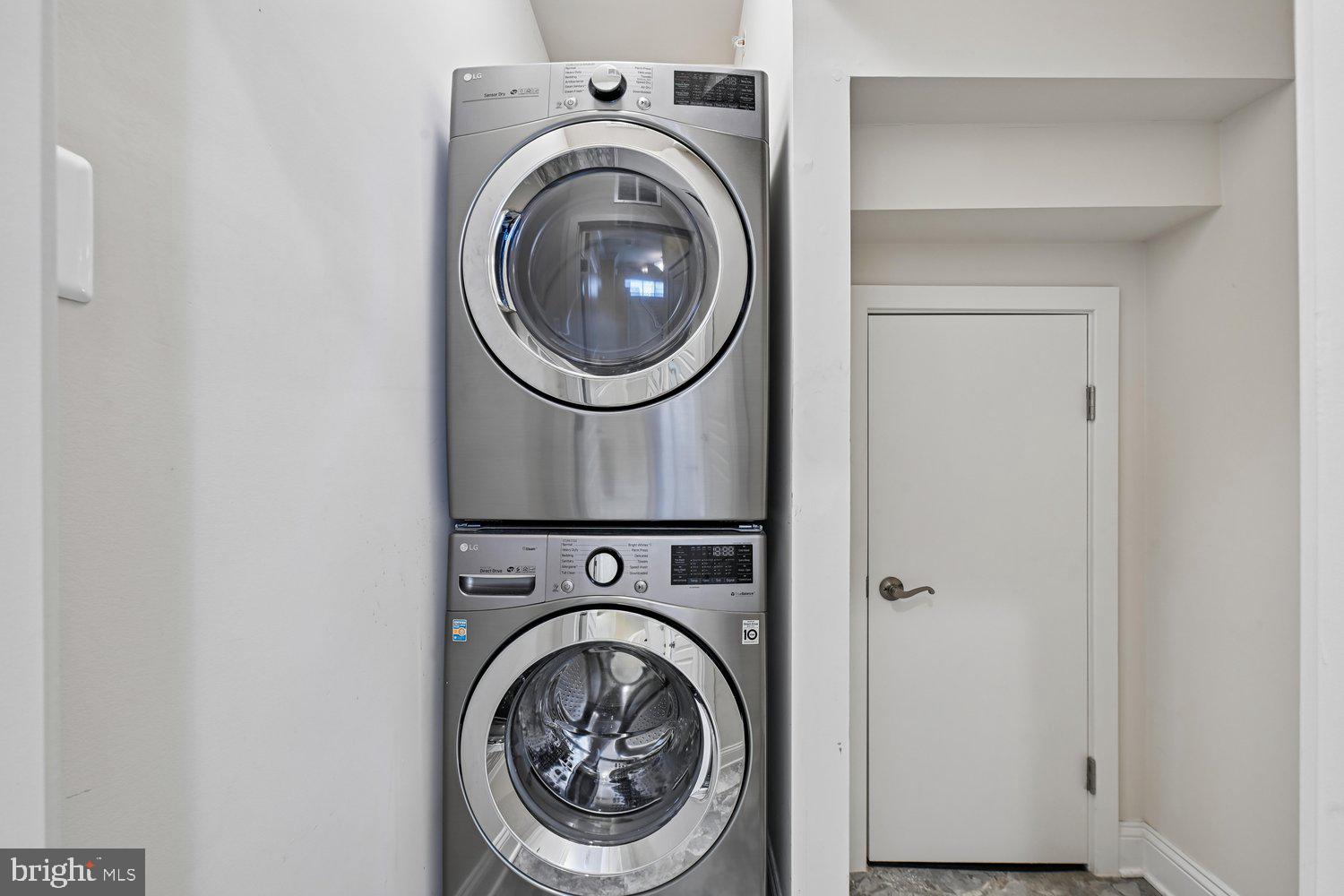 3068 Spring Peeper Court Odenton, MD 21113 - Photo 11 of 42 a utility room with dryer and washer