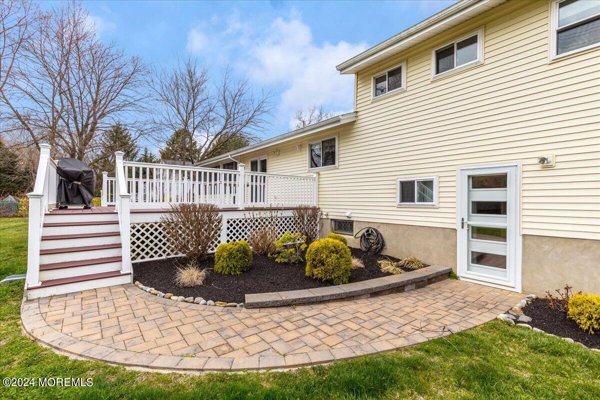 36 Willow Road Tinton Falls, NJ 07724 - Photo 7 of 44 27-36WillowRd_027