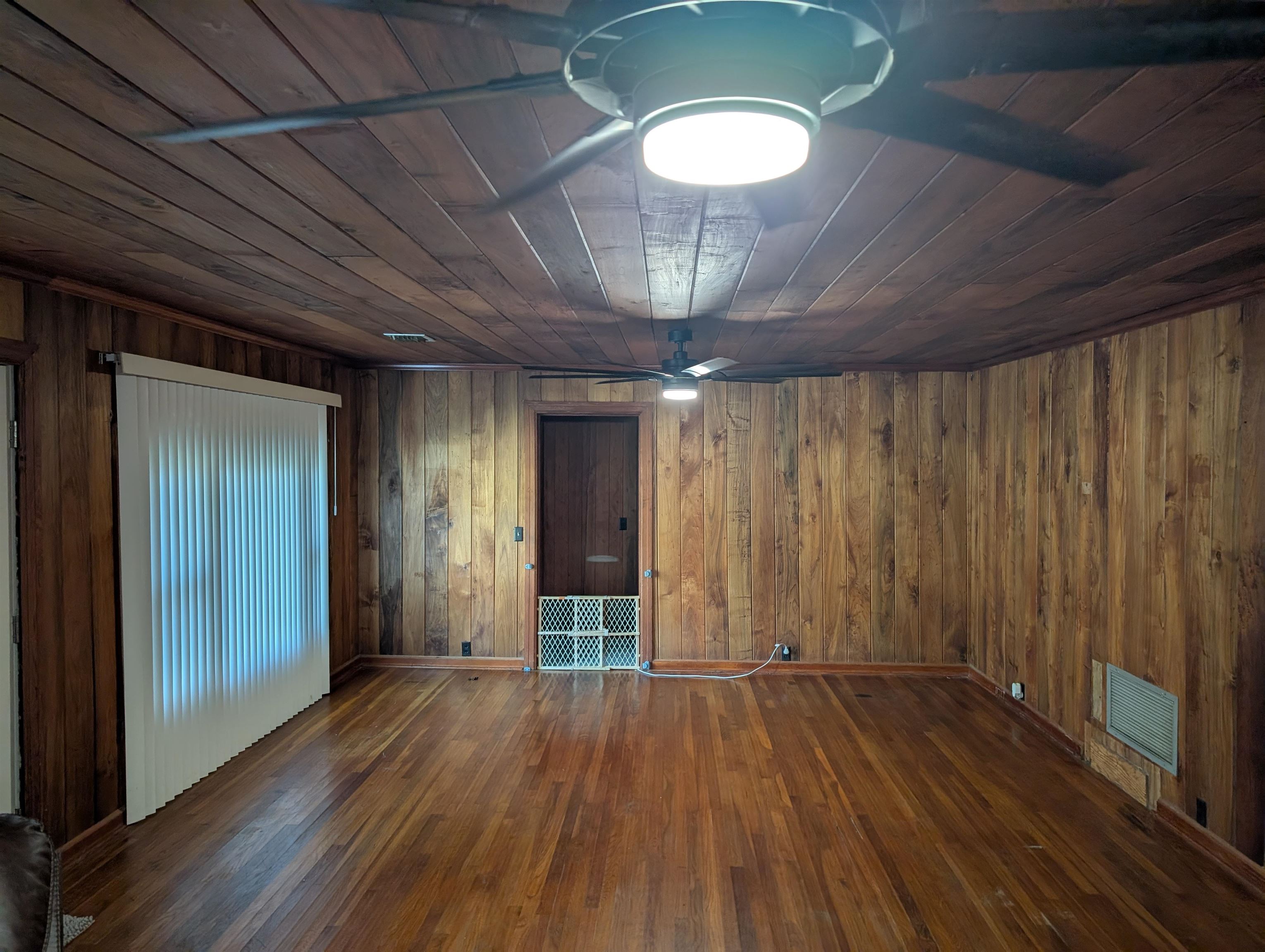 22103 2nd Street Silverhill, AL 36576 - Photo 10 of 10 Living Room