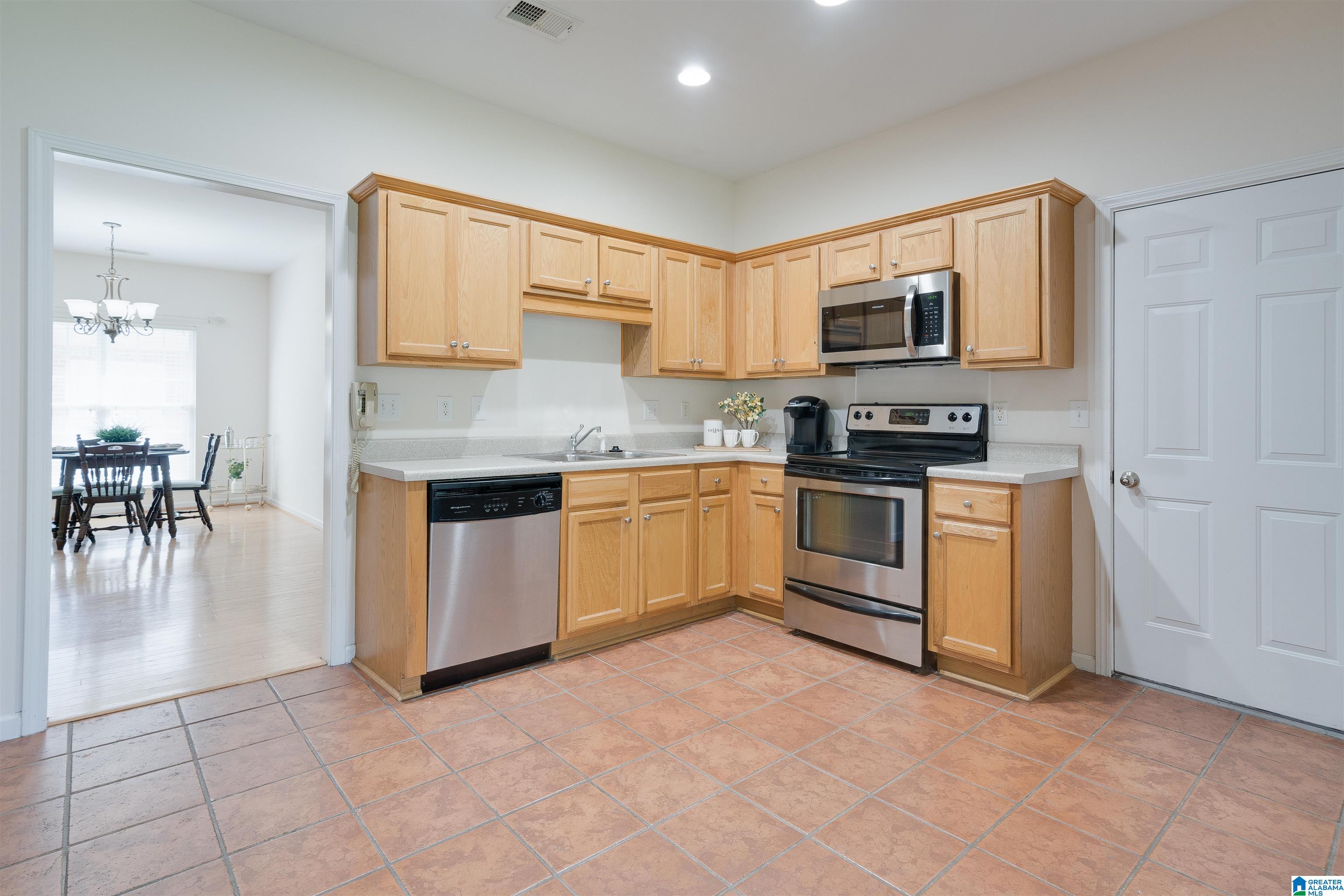 2070 Narrows Point Cove Birmingham, AL 35242 - Photo 13 of 45