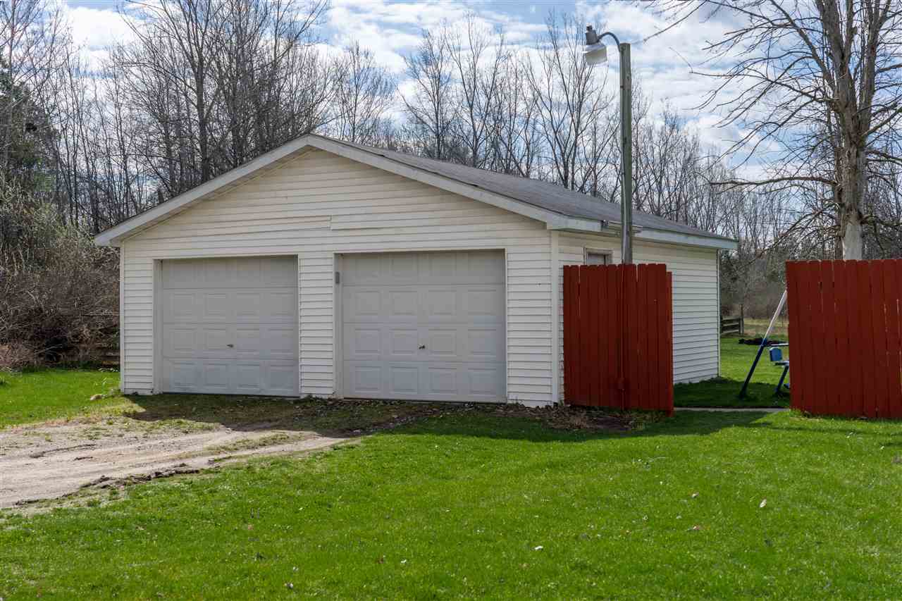 5861 West Baker Road Coleman, MI 48618 - Photo 3 of 37 1886512-2.JPG