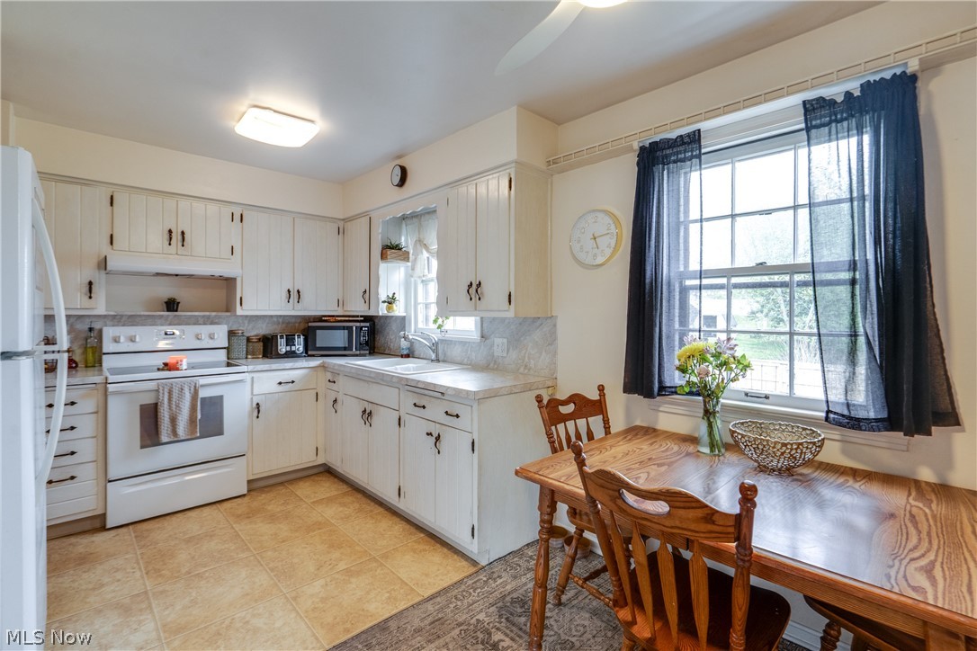 144 Perry Drive Northwest Canton, OH 44708 - Photo 9 of 21 Gallery Image 9