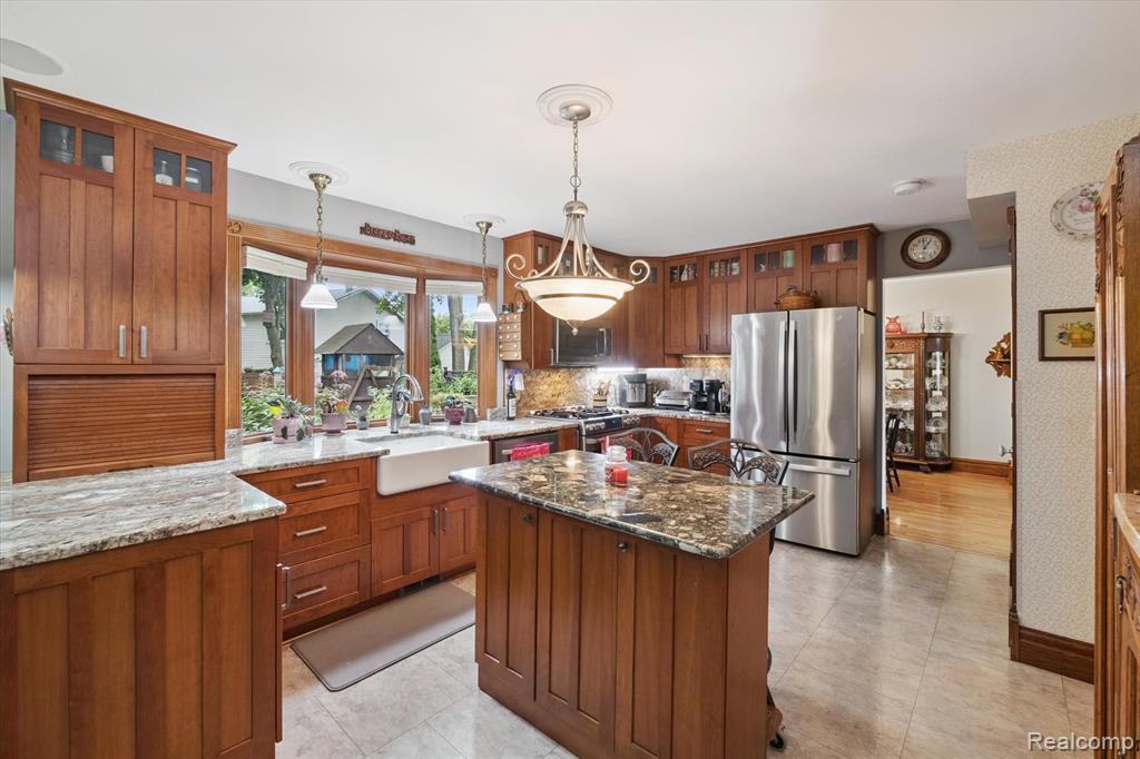 42359 Park Ridge Road Novi, MI 48375 - Photo 11 of 32