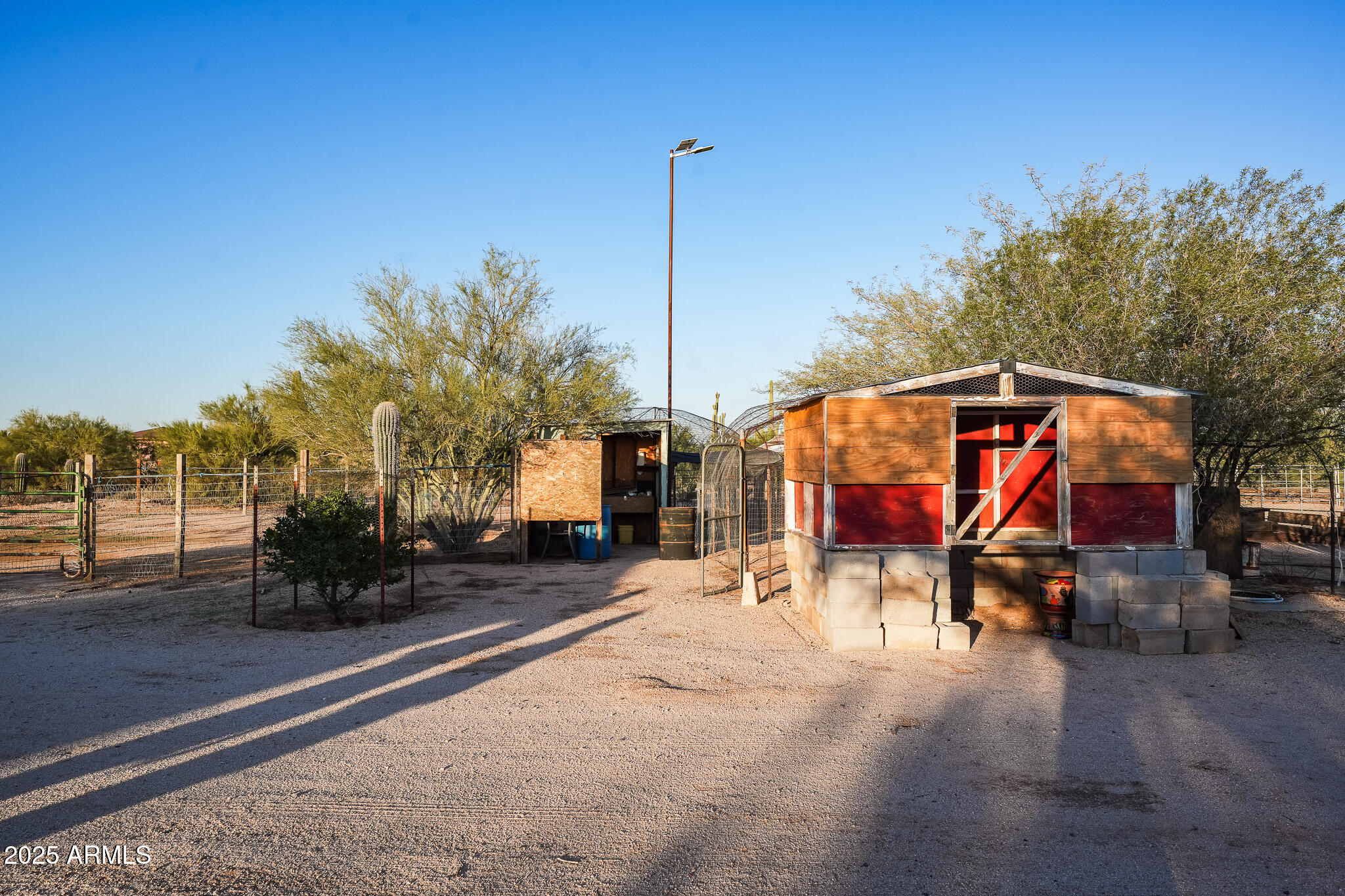 11003 North Hohokam Road Florence, AZ 85132 - Photo 50 of 90 a view of a park with sitting area