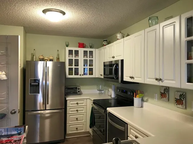 $1,600 | 4146 Breezewood Drive, Unit 202, Wilmington, NC 28412