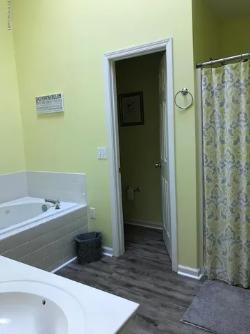 $1,600 | 4146 Breezewood Drive, Unit 202, Wilmington, NC 28412